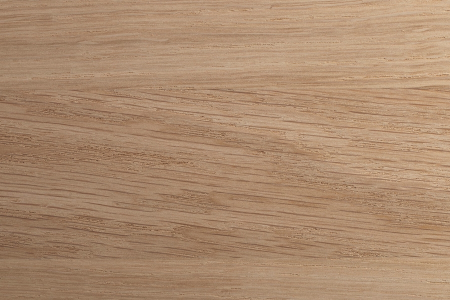 Det finnes farge. et bredt utvalg av stavlimte benkeplater i forskjellige tresorter.