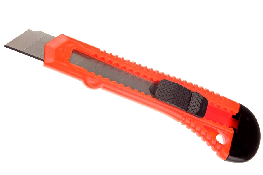 Bruk en kniv til å risse opp med når du har funnet målet.