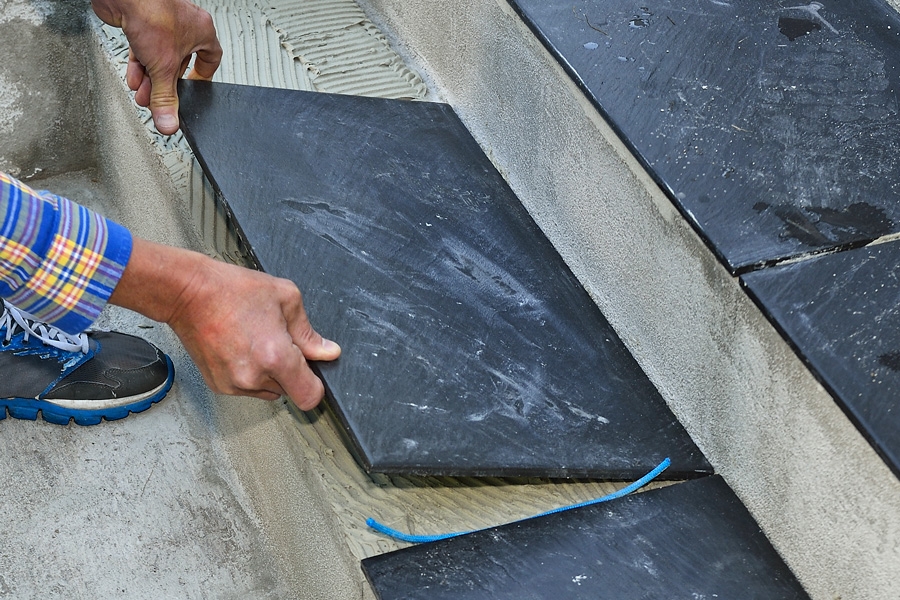 Støb trappe med forskalling: Beklæd med hårdtbrændte klinker