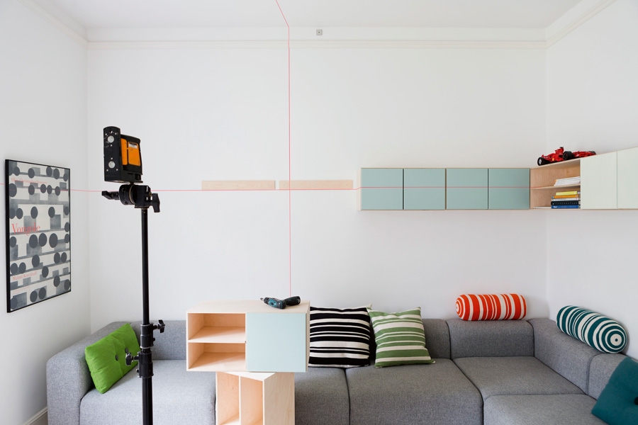 Laserissa on itsevakautustoiminto, joten viivat ovat aina vaaka- ja pystysuorassa.