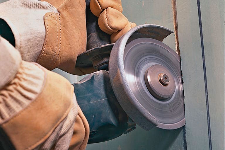 Slik freser du kabler inn i veggen