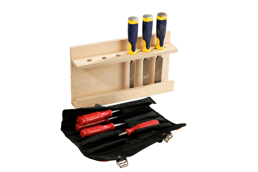 Stemmejern opbevaring: Hjemme på værkstedet hænges stemmejernene bedst enkeltvis og med afskærmede skær – klar til brug