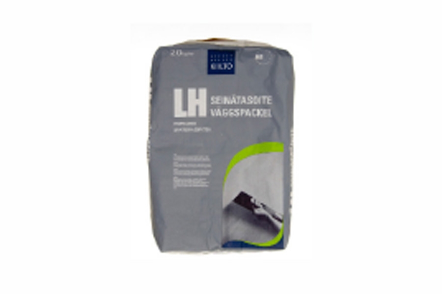 Kipsitasoite paakkuuntuu helposti. Sen vuoksi vesi kannattaa kaataa paljuun ensin ja sekoittaa kipsijauhe sekaan vähitellen.