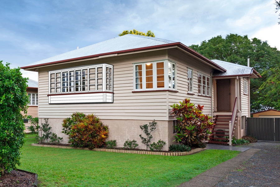 En karnap har den fordel, at den kan laves uden at søge byggetilladelse. Derudover giver den mulighed for et fantastisk lysindfald.