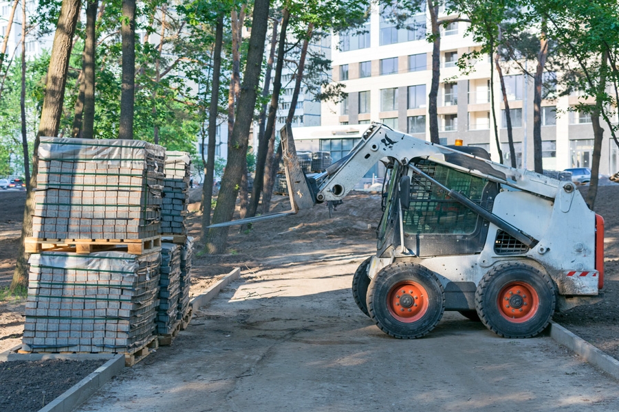 Kompaktlaster: Flytt byggematerialer rundt på paller