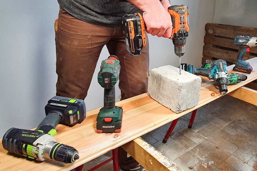 Akkuporakoneet testi