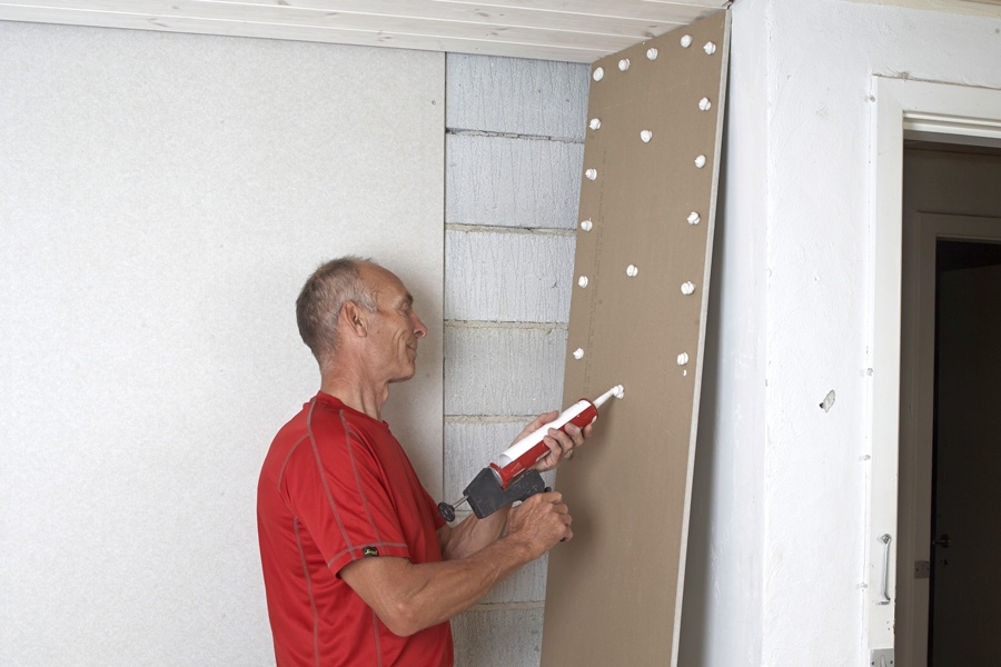 Hold en afstand på cirka 20 cm mellem klatterne.