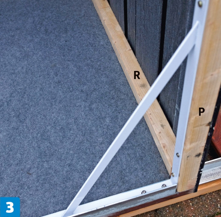 Bygga Cykelgarage: Vagnen byggs och ställs in i garaget