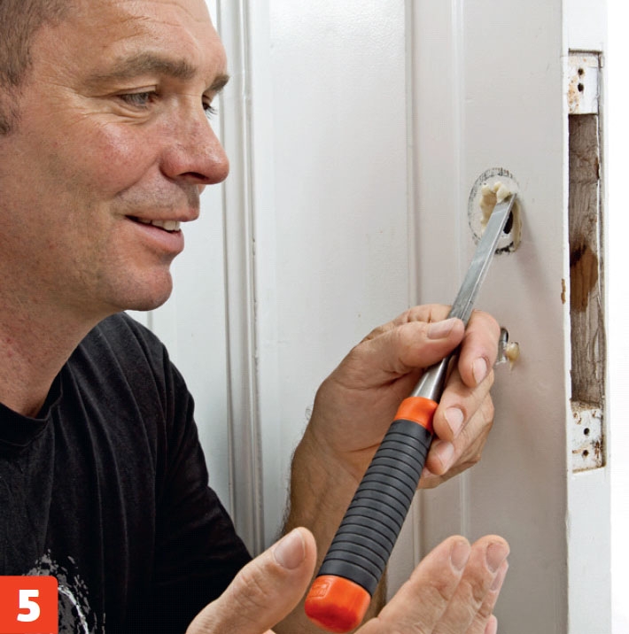 Dørhåndtak falt av