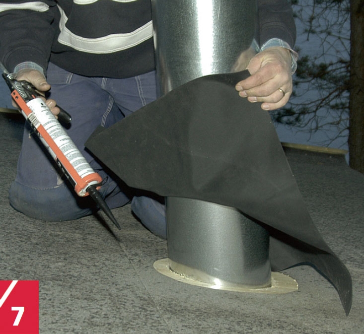 Ulkosaunan savuhormin paikalleen kiinnittäminen