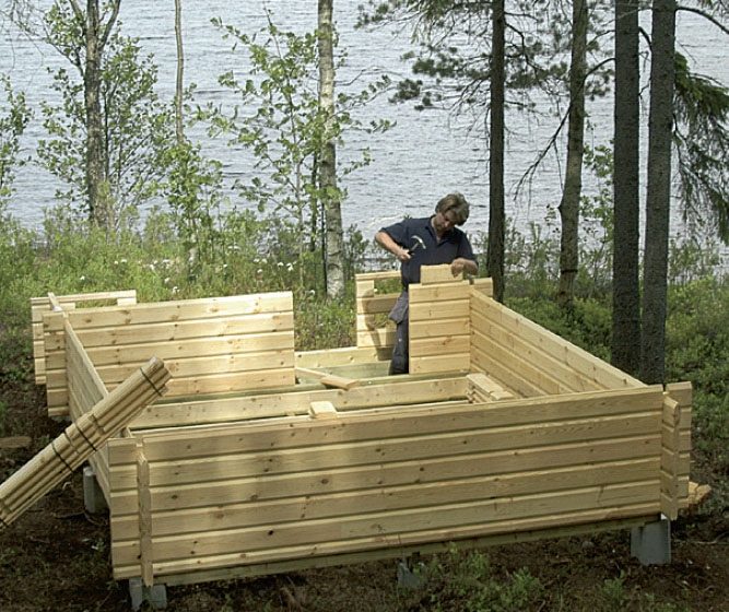 Bygge liten hytte: Lafteplankene stables