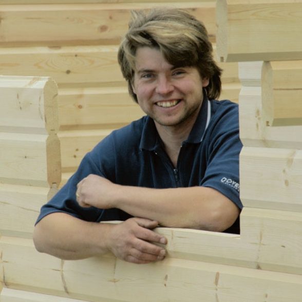 Bygge liten hytte: Veggen virker ustabil