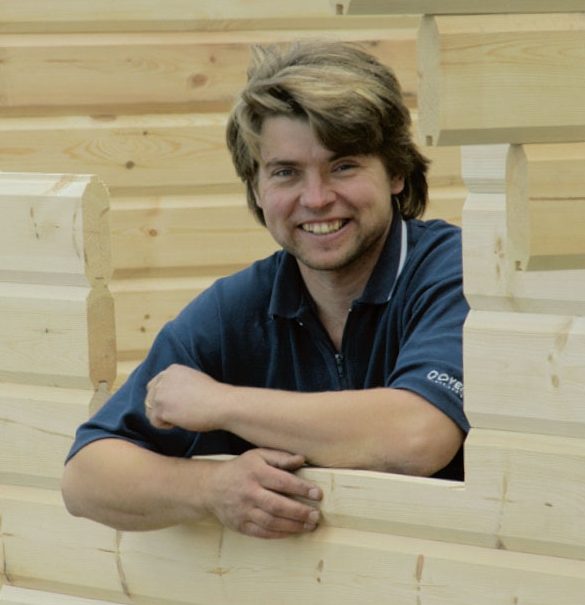 Stuga byggsats: Väggen verkar ostadig