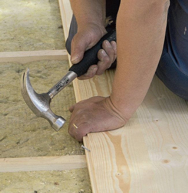 Rakenna mökki: Emme halunneet nähdä nauloja