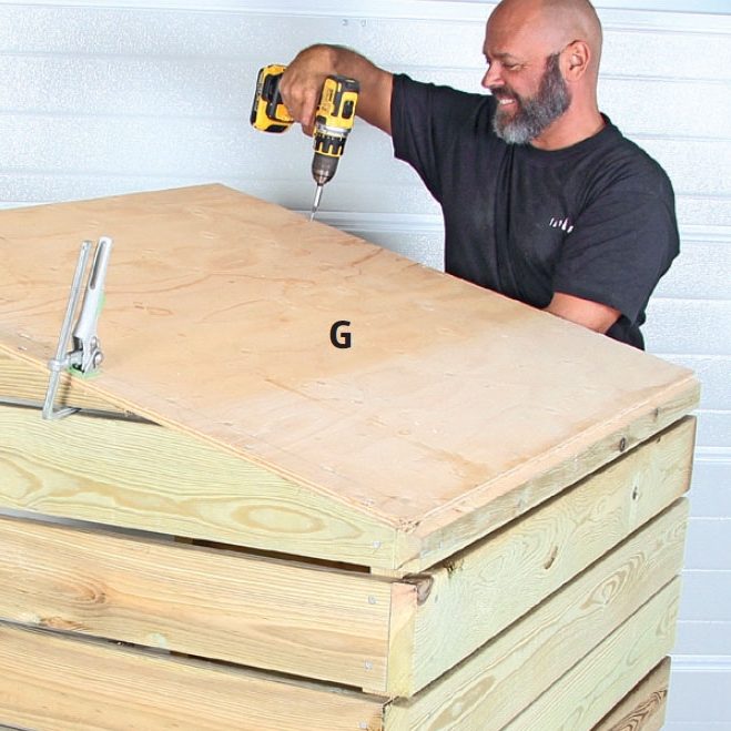 Puukatos Kuormalavoista