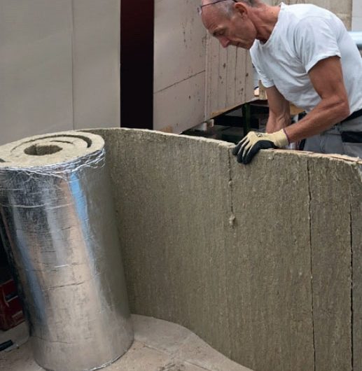 Skjær til isolasjonen til varmeflyttingsanlegg