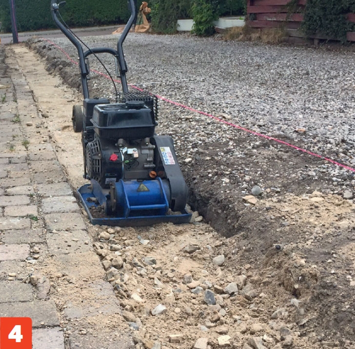 Kantblokke: Gruset stampes.