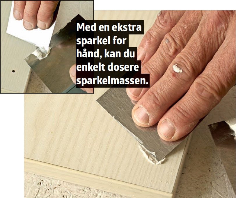 Male kjøkkenfronter: Hull og skader på frontens overflate sparkles.