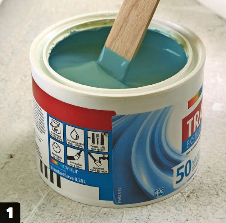 Male kjøkkenfronter: Den ferdige malingen skal passe til grunningen (både merke og type, hvis mulig).