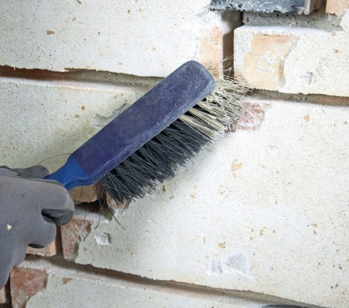 Reparation af sætningsskader: Rengøring af fugerne er vigtig