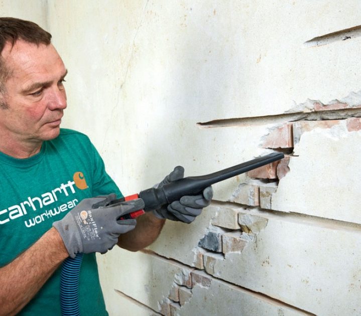 Reparation af sætningsskader: Støvsug til sidst alle fugerne