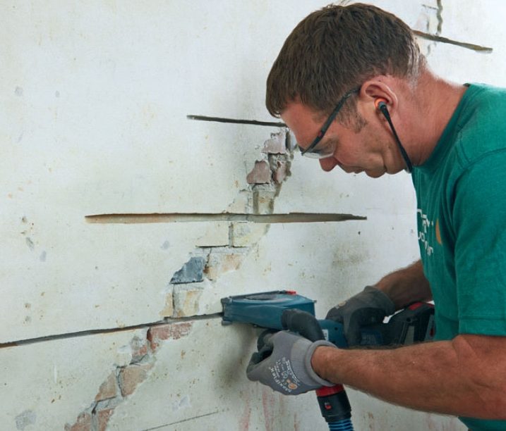 Setningsskader: Begynn med å frese vekk de vannrette fugene