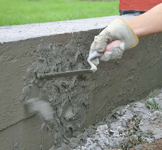 Autotallin perustus: Levitä heti ensimmäisen kerrok-sen jälkeen "viskomalla" toinen