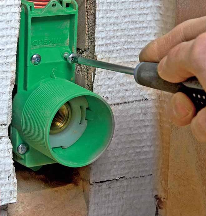 Piilota vesiputket seinän sisään