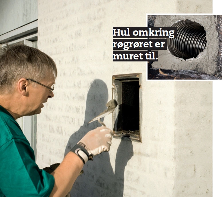 Pejseindsats montering: Flexrøret flugter med lysåbningen i skorstenen