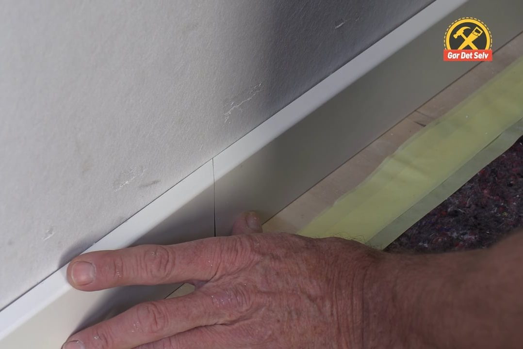 Skrå samlinger på fodpanelet