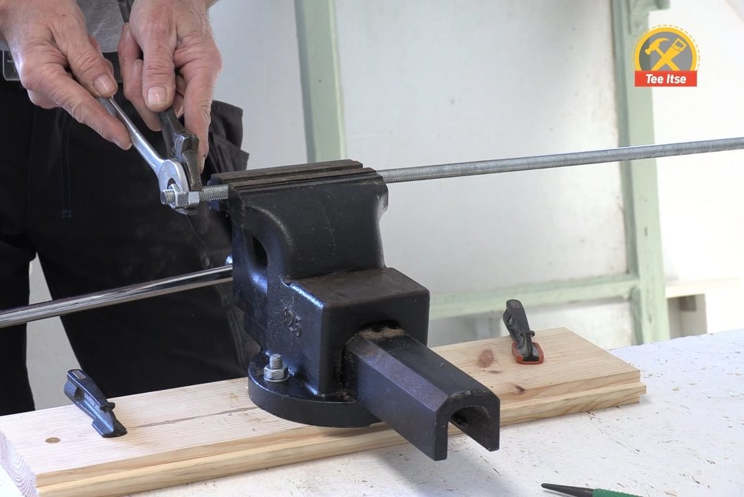 Poraa reikä kierretankoon