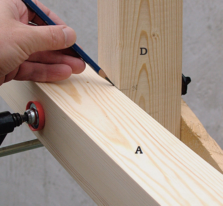 Lasikatto terassille: Kaari asetetaan ja kiinnitetään paikoilleen puristimilla