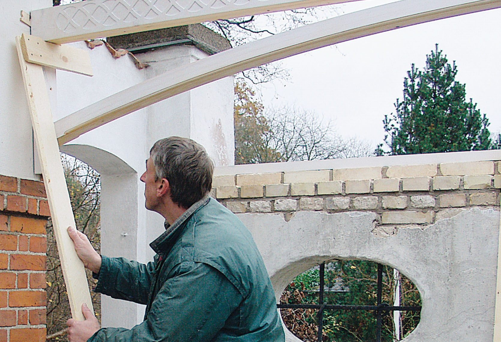 Lasikatto terassille: Paarteiden kiinnitys