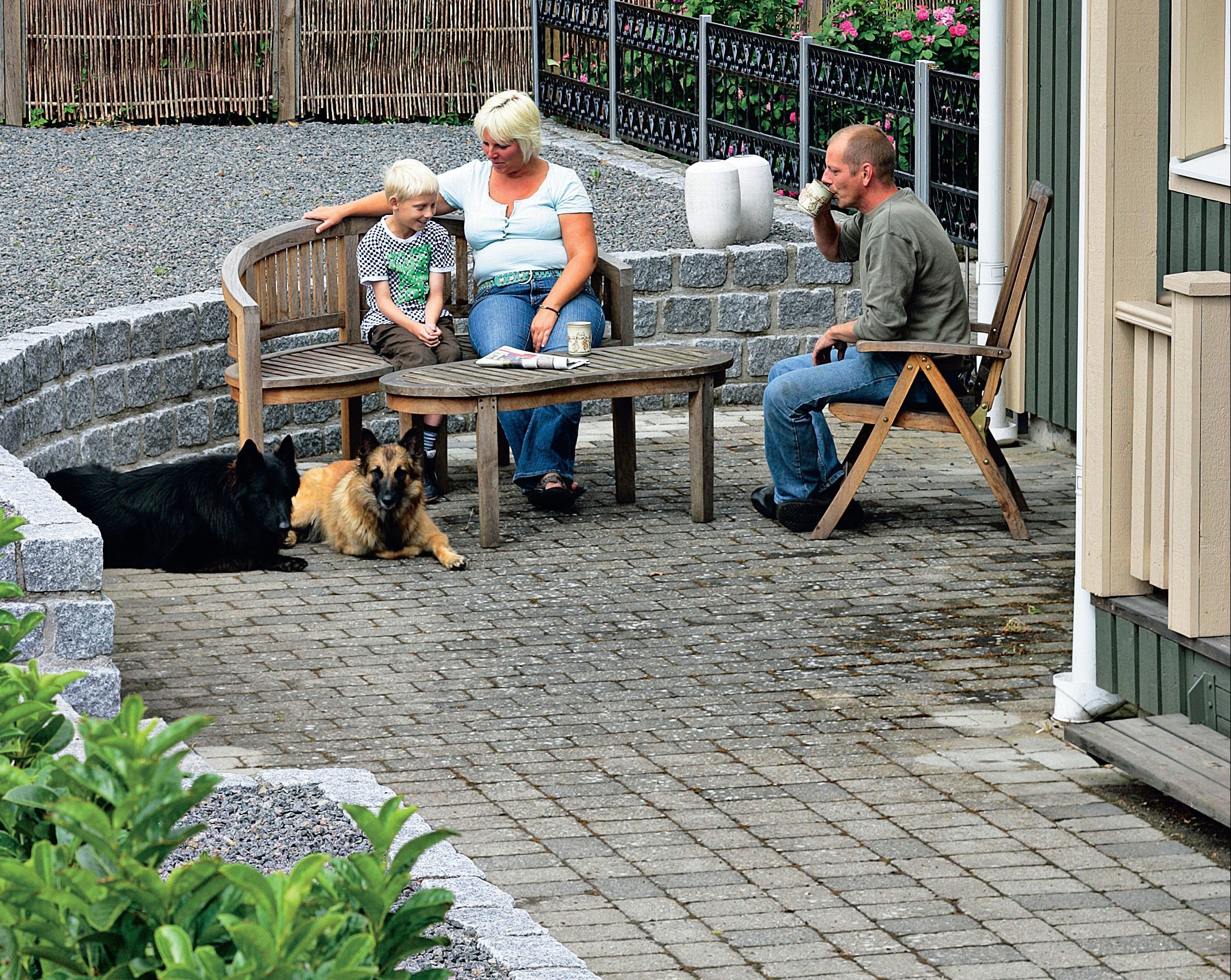 Porrastettu piha | Seinänvierus kivet | Moderni puutarha