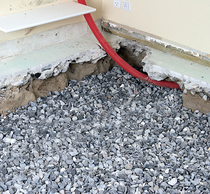 Gulvvarme beton: Nøddestenene er første lag