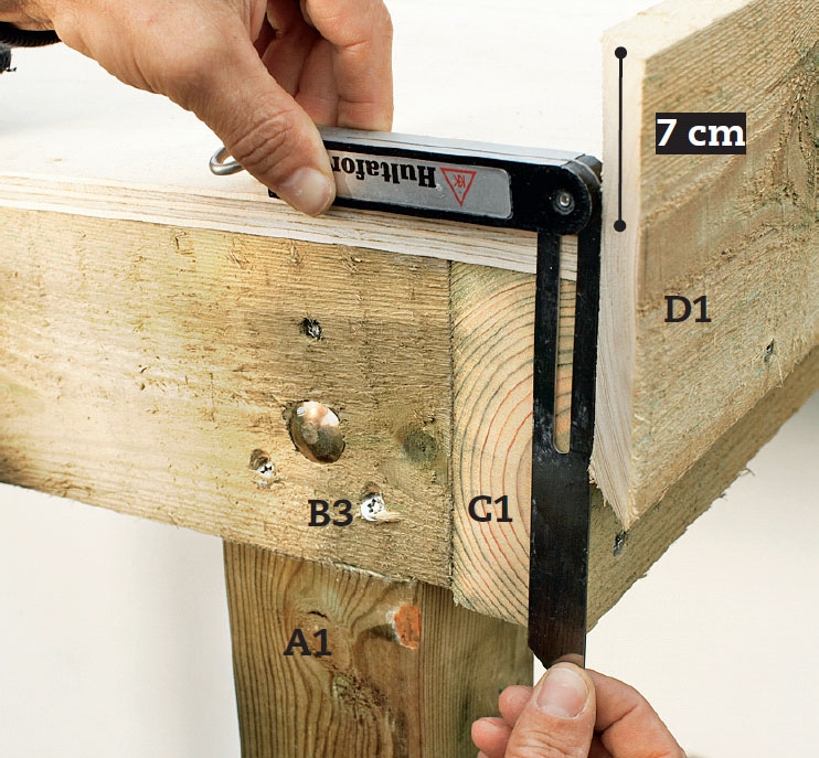 Halvtag byg selv: Sternbrædderne monteres