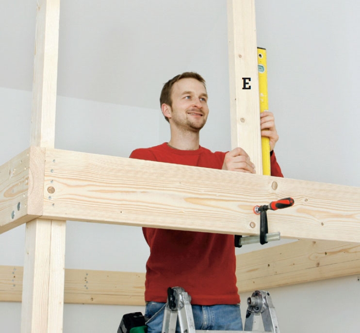 Hvordan bygger man en hems: Monter de to yderstolper