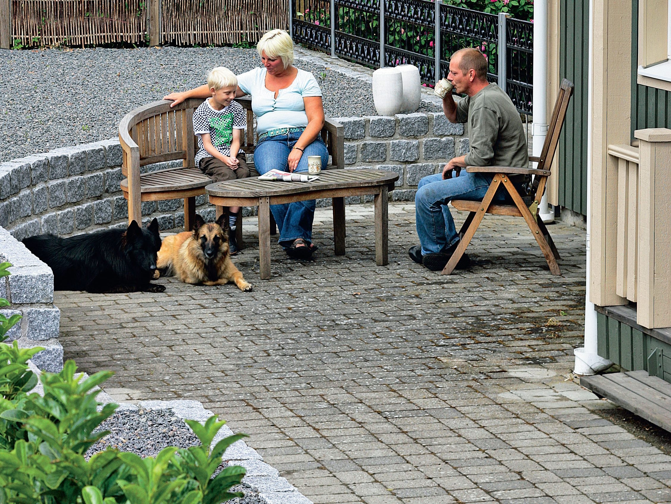 Færdig havemur i brosten