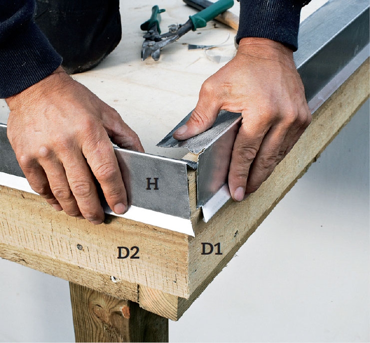 halvtak: Et aluminiumsbeslag