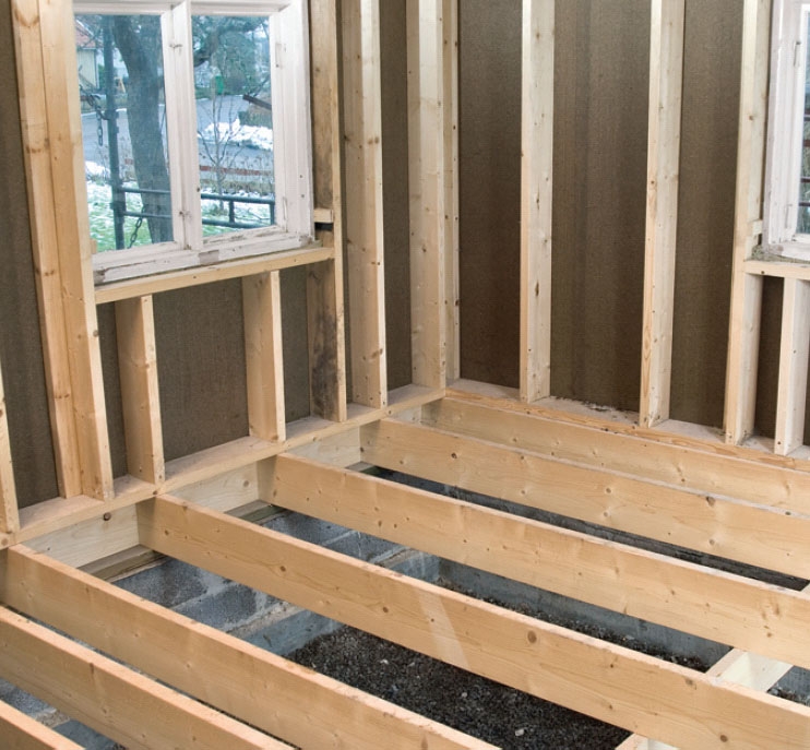 Isolering af krybekælder: I et ældre hus kan der sikres plads til ekstra isolering