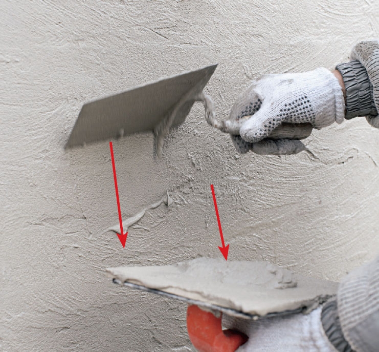 Putsa vägg: Med en murslev skrapar du av önskad mängd bruk