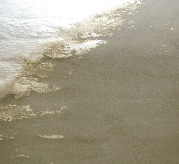 Laga fuktskadad vägg: Lagningen ska ha samma struktur som resten av väggen