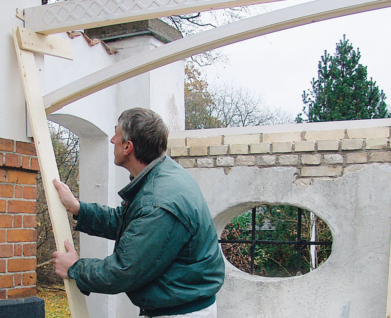 Glastak: Det finns flera olika profiler för montering av glas och andra takskivor.