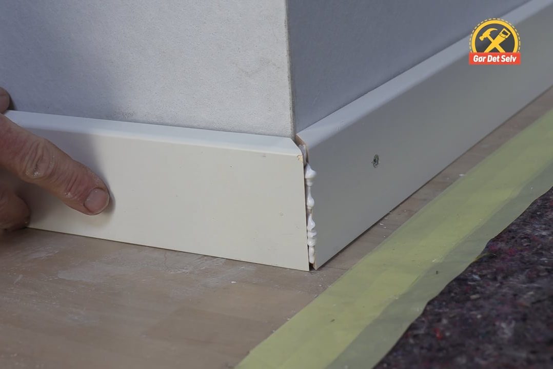 Red småfejl med akrylfuge