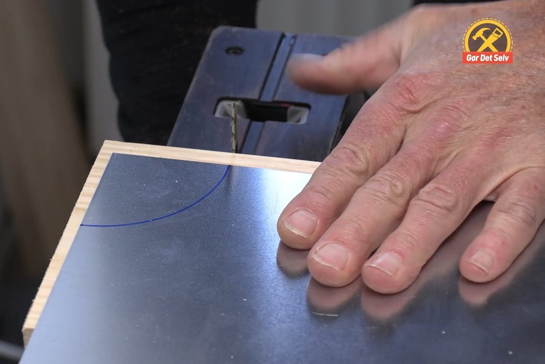 Støtteplade til tynde materialer