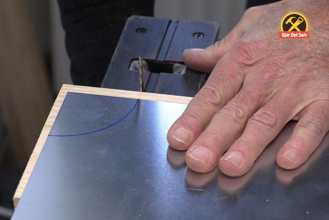 Støtteplate til tynne materialer