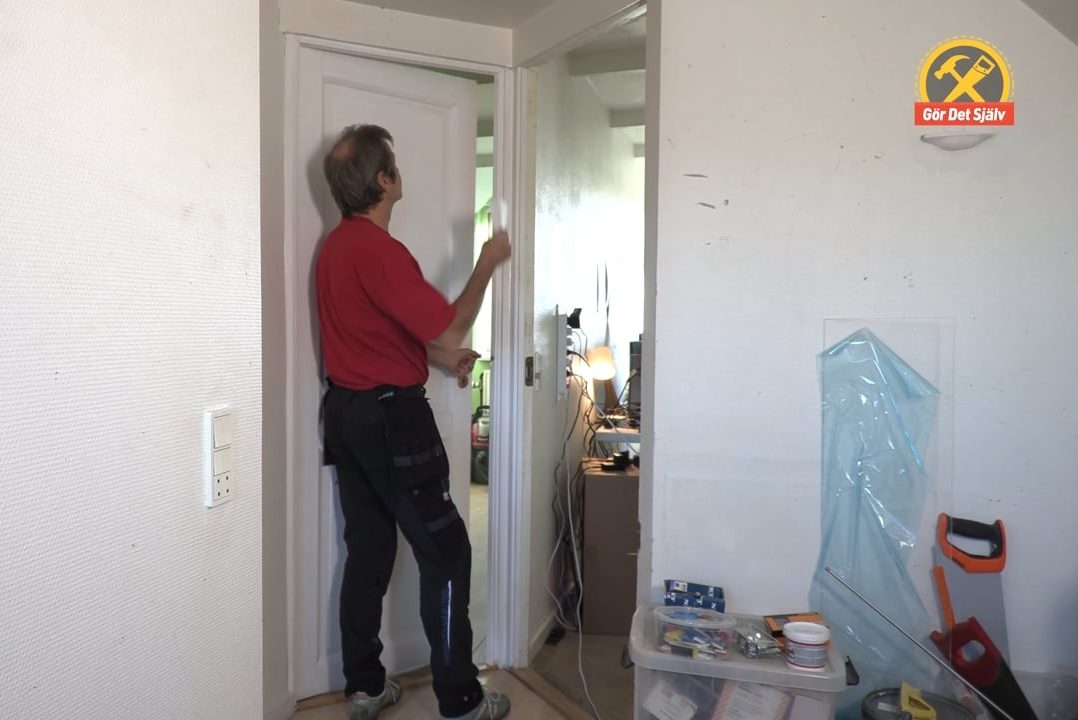 Ta reda på var dörren hugger