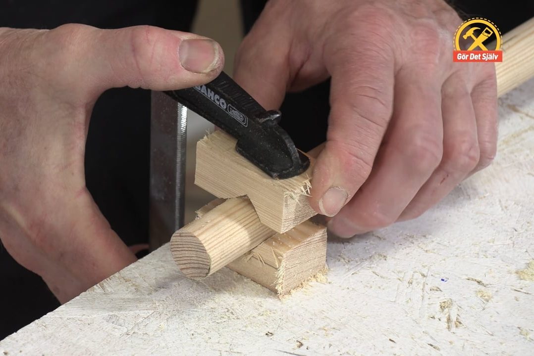 Hållare för rör och rundstav