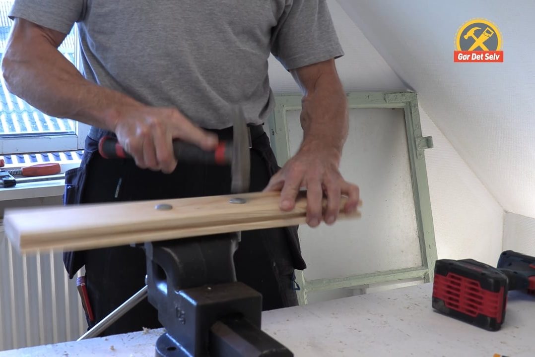 Gør skruestikken flytbar