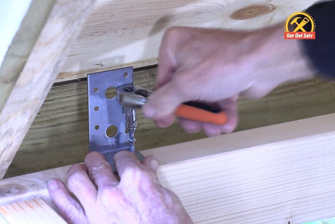 Skruer på trange steder